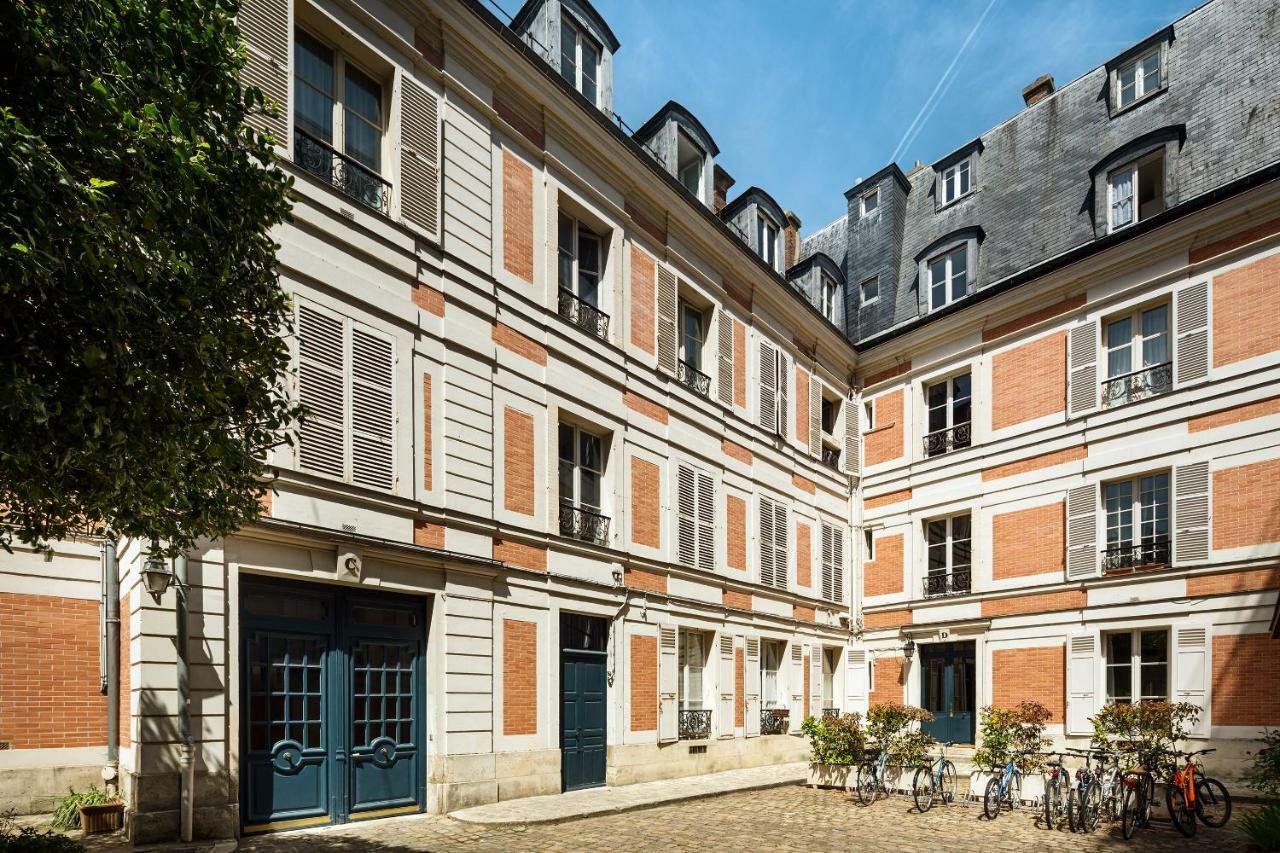 Les Demoiselles A Versailles - Au Pied Du Chateau מראה חיצוני תמונה